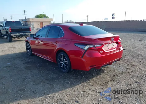 2021 Toyota Camry Se z USA, uszkodzony, nr VIN 4T1G11AK3MU469885